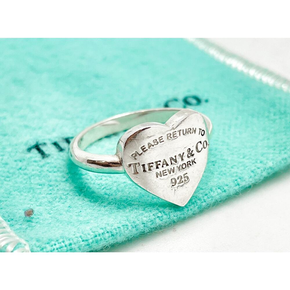 Tiffany & Co. Return to Tiffany Heart Signet Ring Sterling Silver Size 6.25 - Picture 3 of 15